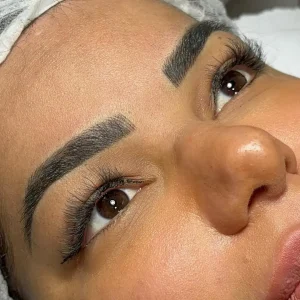 wp-NANOBLADING Transformação incrível! Essa cliente já tinha uma micro antiga, e nosso desafio foi criar um design que trouxesse m